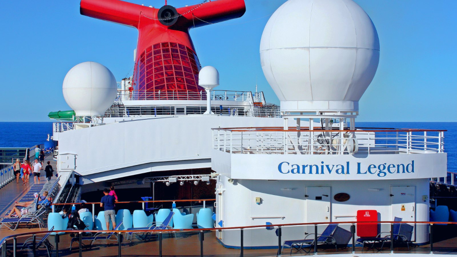 Carnival-Legend-on-a-sea-day.jpg