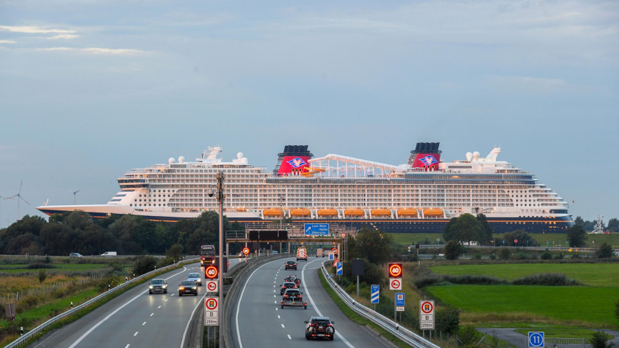 Disney-Destiny-Conveyance_2-scaled.jpg