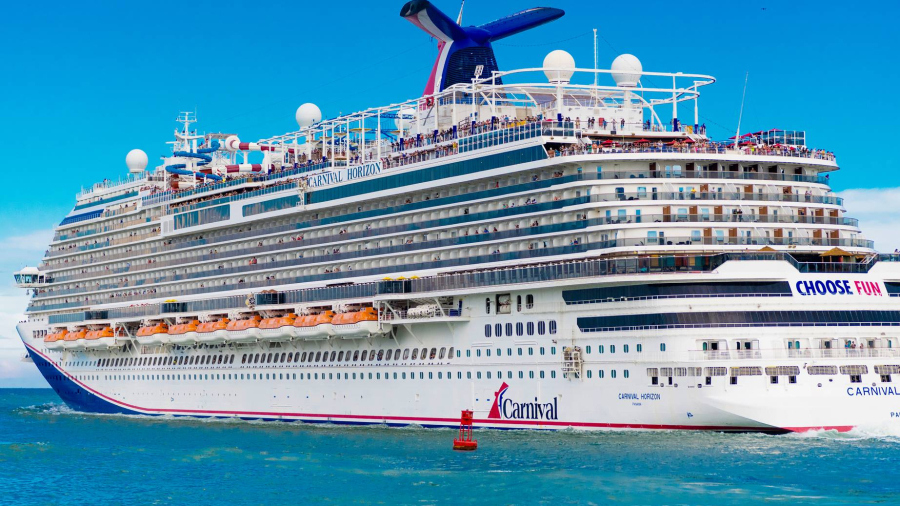 Carnival-Horizon-at-sea-cruise-ship.jpg