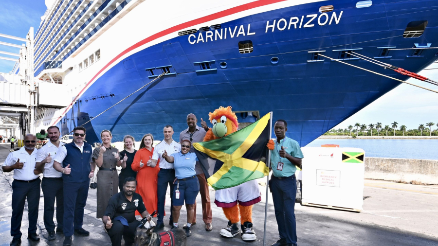 Carnival-Direct-Relief-and-Miami-HEAT-load-hurricane-relief-supplies-onto-Carnival-Horizon.jpeg