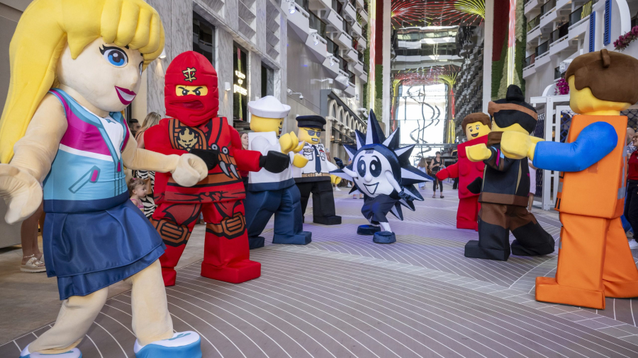 LEGO-Parade-on-MSC-World-America-CREDIT-ANTHONY-DEVLIN-GETTY-IMAGES-FOR-MSC-CRUISES-scaled.jpg