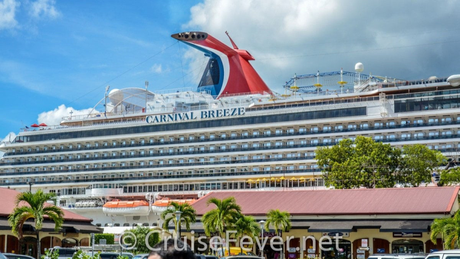carnivalcruiseshipstthomas.jpg