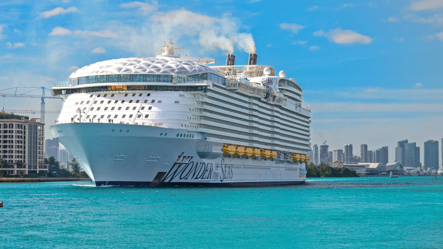 Wonder-of-the-Seas-Royal-Caribbean-ship-in-PortMiami.jpg