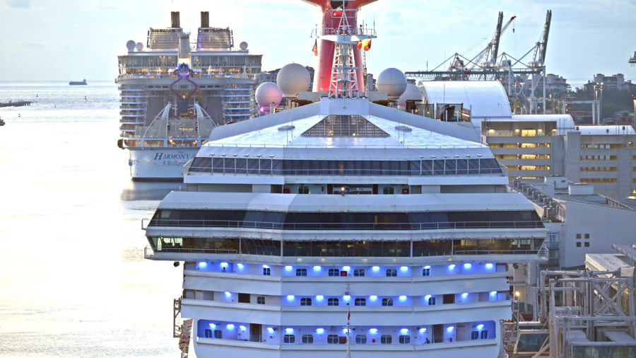 Cruise-ships-docked-in-PortMiami.jpg