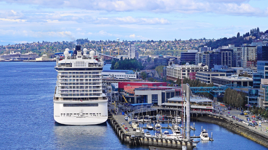 Norwegian-Joy-in-Seattle-cruise-port-Pier-66.jpg