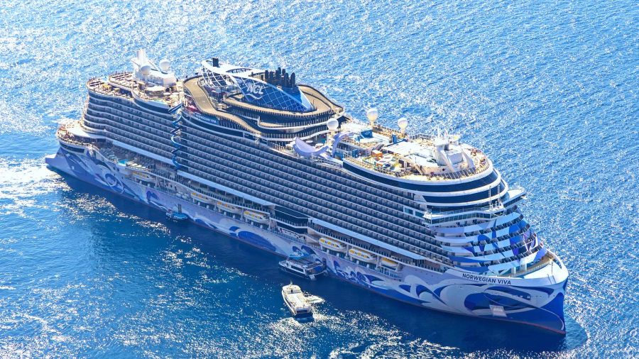 Norwegian-Viva-cruise-ship-at-sea.jpg