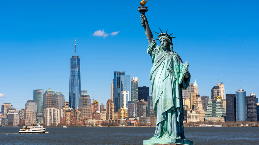 statue-of-liberty-as-268267939.jpg
