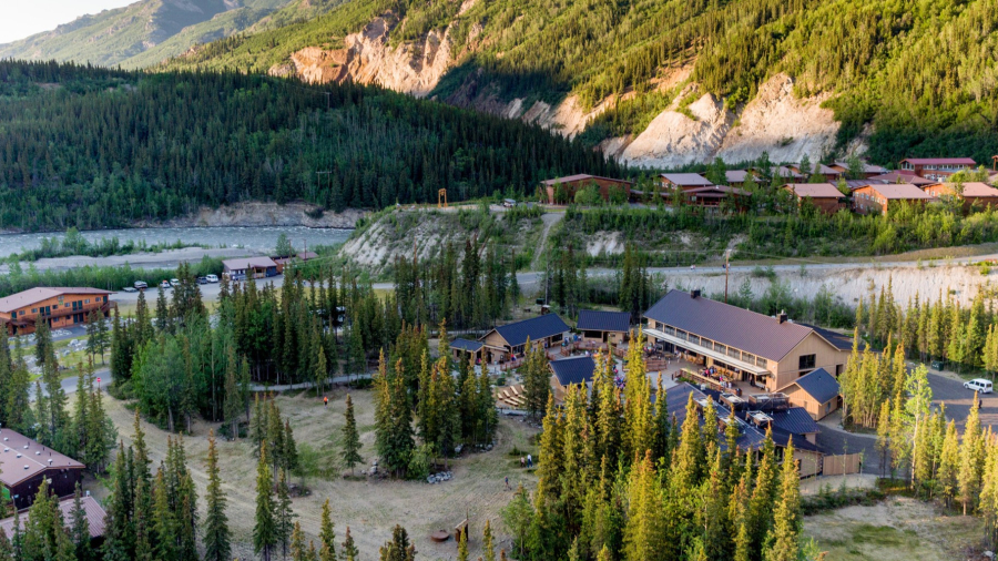 Holland-America-Denali-Lodge-1200.jpg