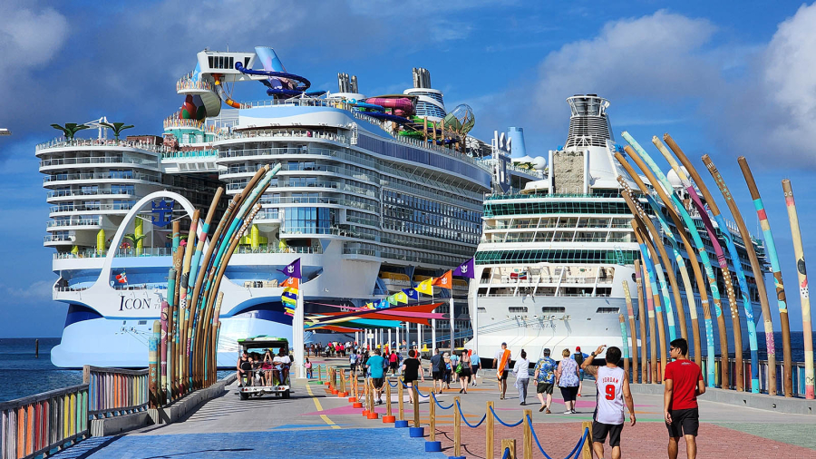 royalcruiseshipscococay.jpg